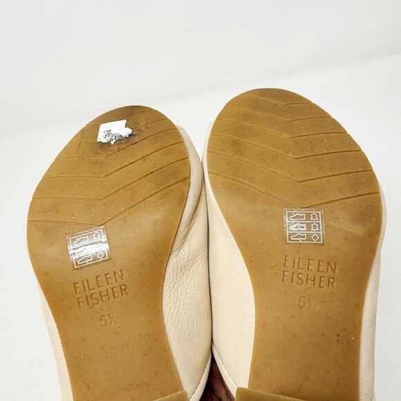 Eileen Fisher 5.5 Cream Lino Leather Fala Block Heel Sandals Slip On V Shape - Picture 10 of 10